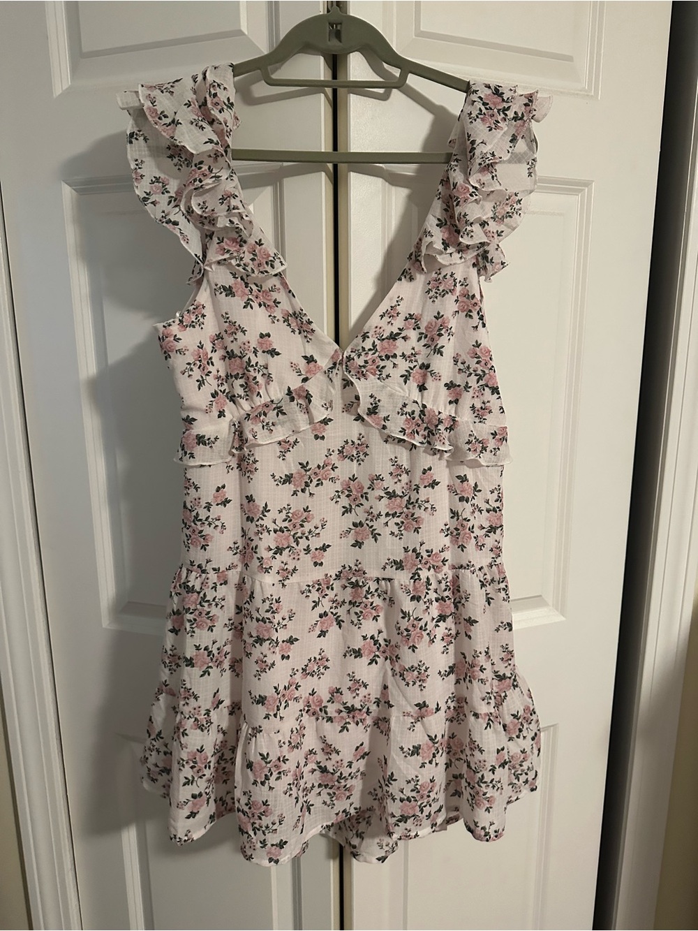 Francesca's Collections Pink Floral Ruffle V-Neck Tunic